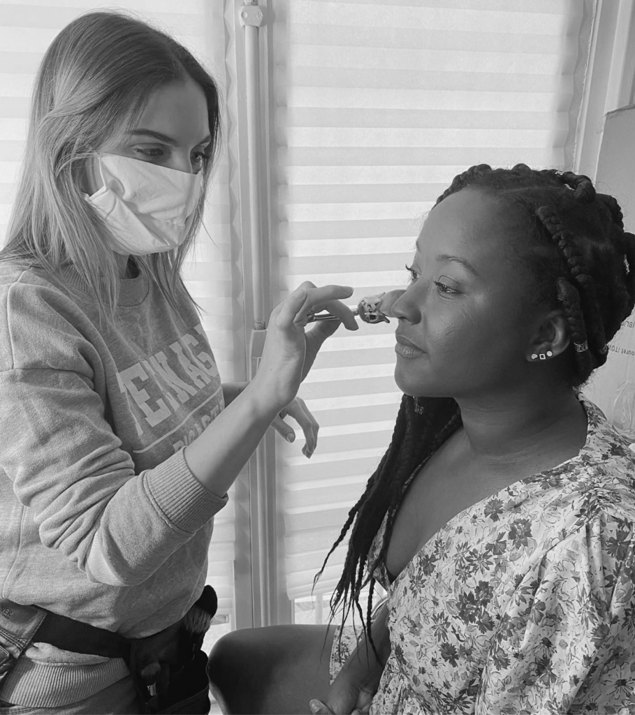 justine-fiorito-backstage-cinema Maquillage professionnel réalisé par Justine Fiorito pour un projet d'émission web AJA sur Djinda