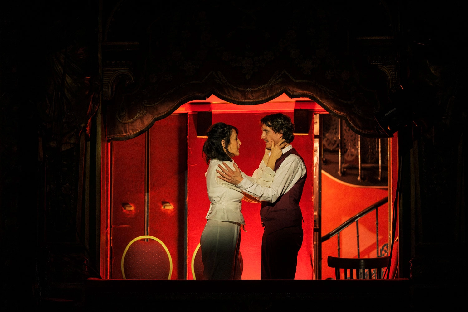 Figurants maquillés pour une scène de théâtre, maquillage réalisé par Justine Fiorito.