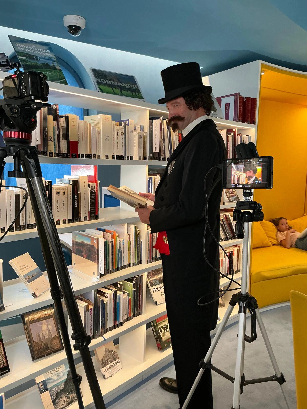 Maquillage cinéma du Duc de Morny réalisé par Justine Fiorito, reconstitution historique et effets spéciaux pour tournage publicitaire.