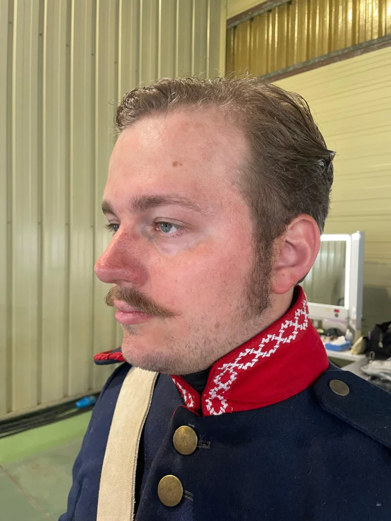 Maquillage d'époque réalisé par Justine Fiorito pour un personnage de soldat au cinéma. Justine Fiorito – Maquillage d'époque pour personnage de soldat